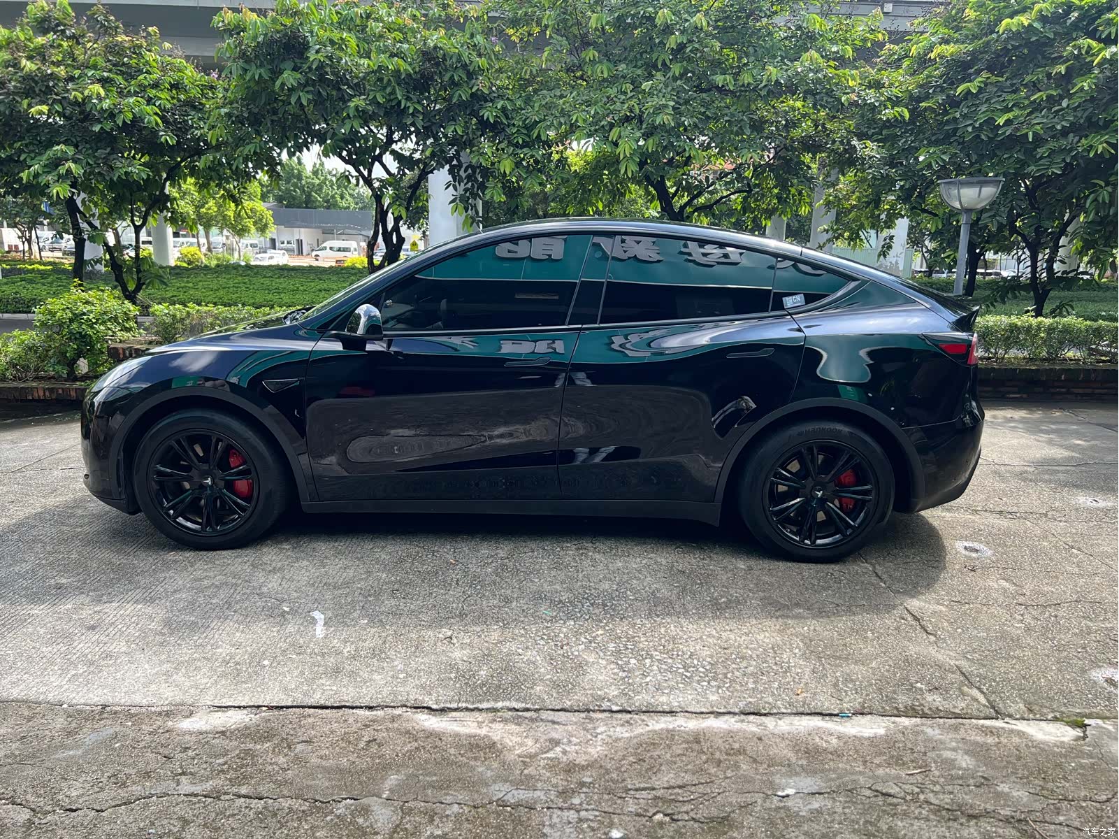 Tesla Model Y, 2022 14