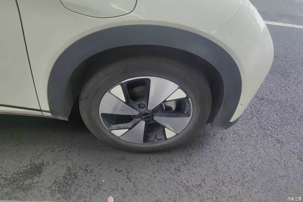 BYD Dolphin, 2023 6