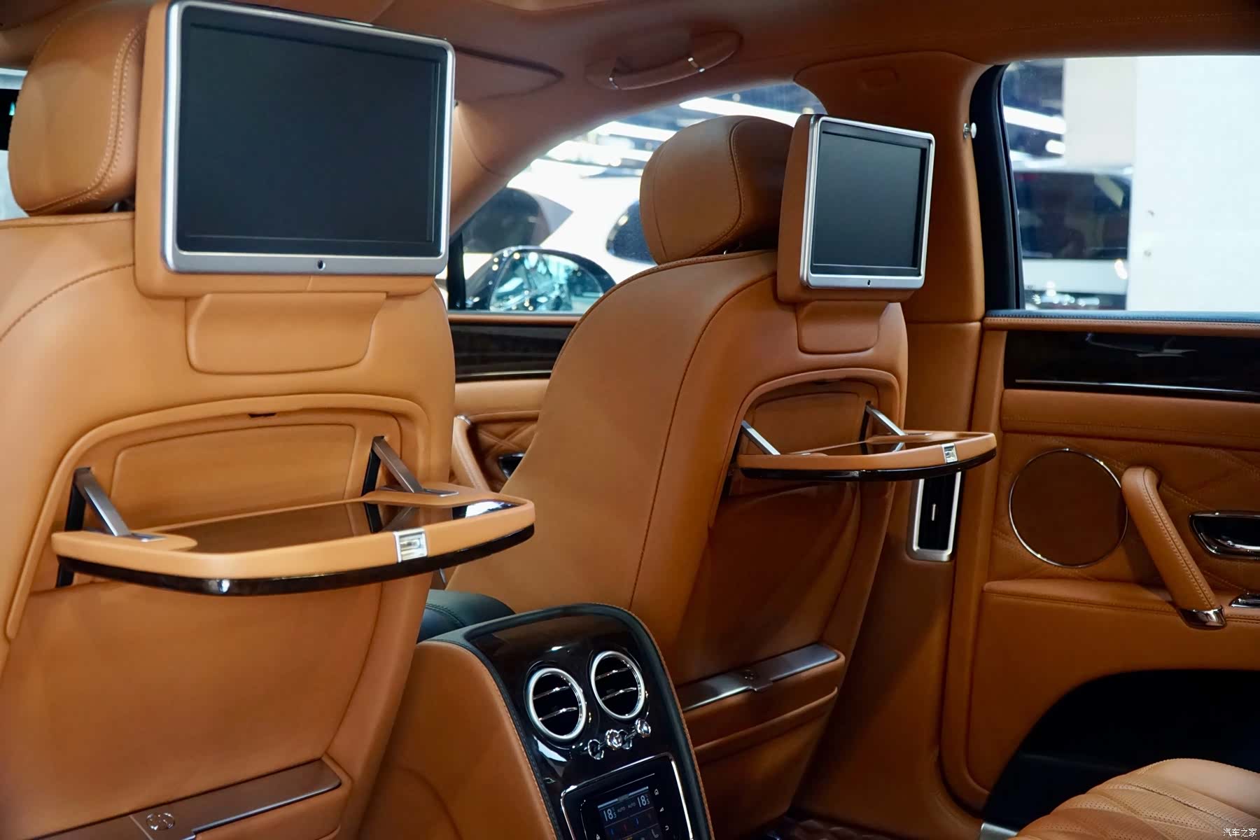 Bentley Flying Spur, 2015 20