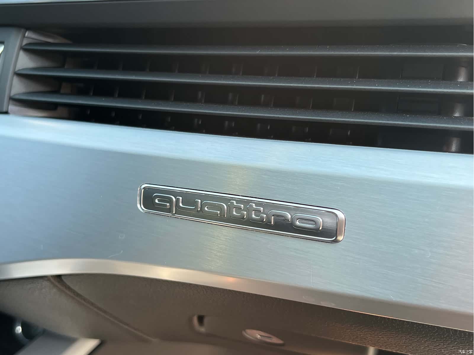 Audi A4L, 2020 28