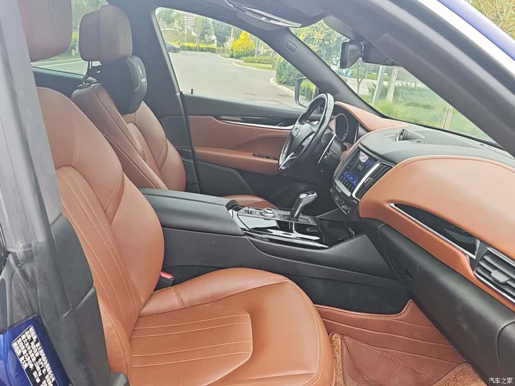 Maserati Levante, 2020 все фото