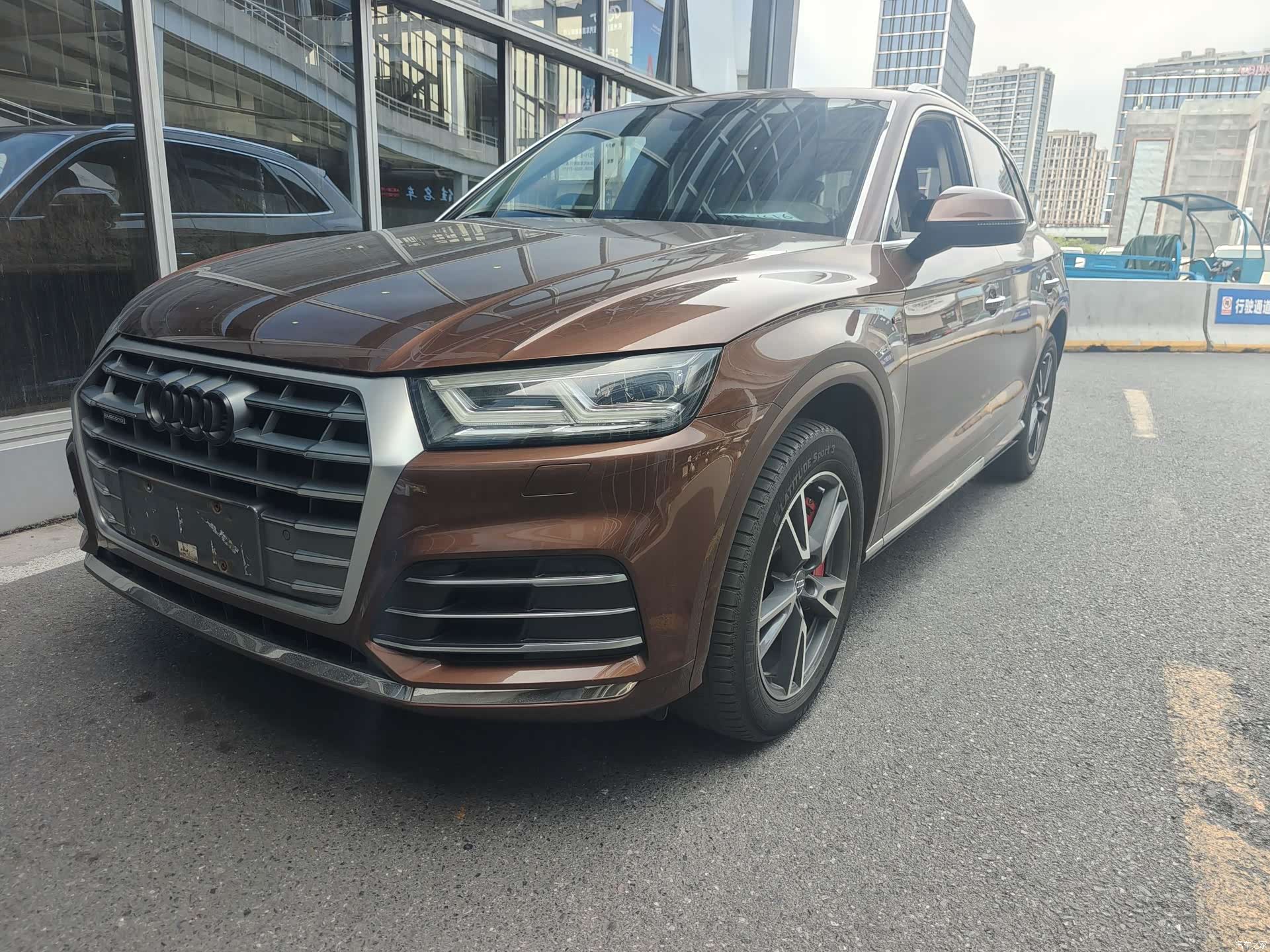 Audi Q5L, 2019 1