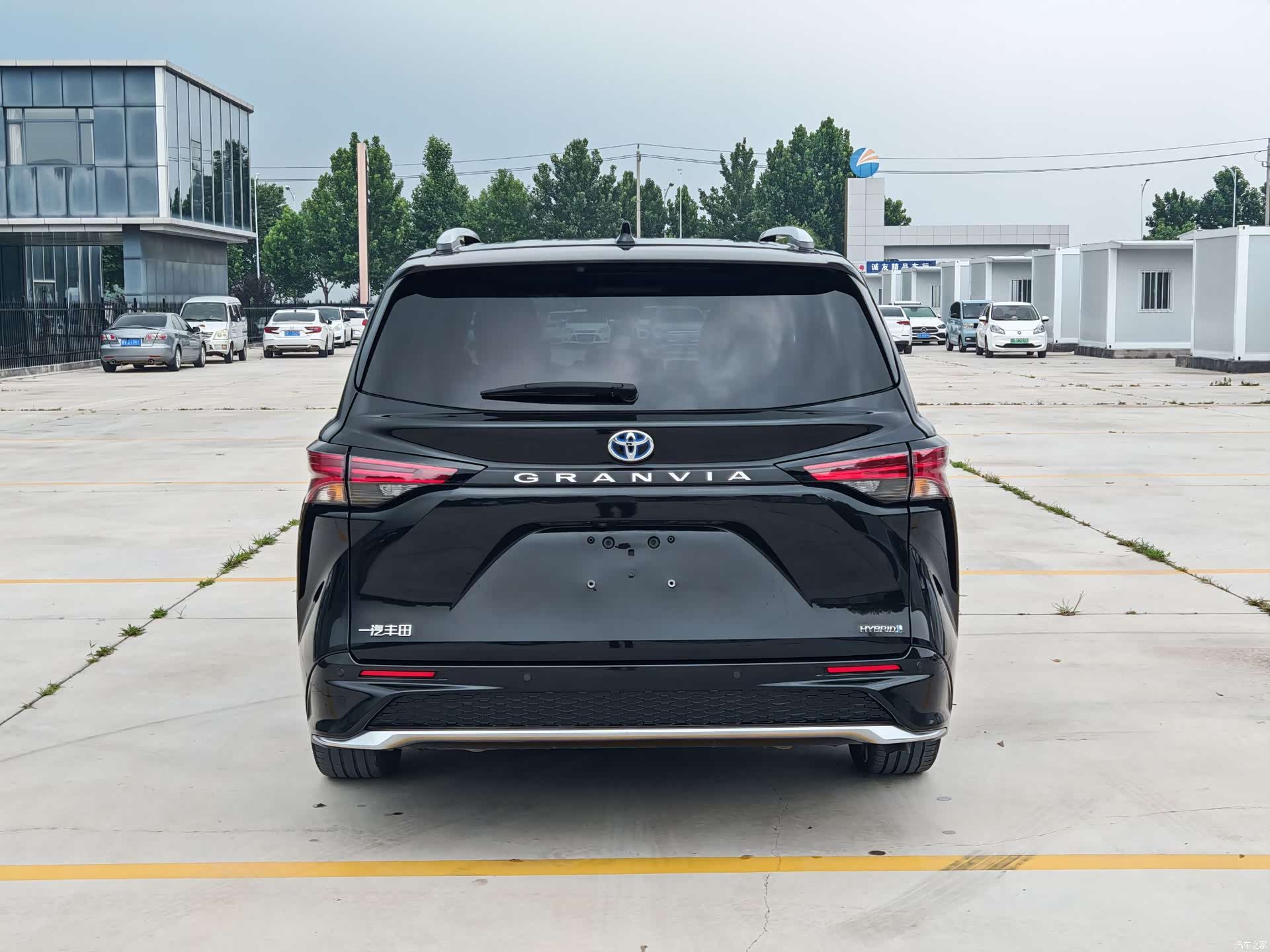 Toyota Granvia, 2024 6