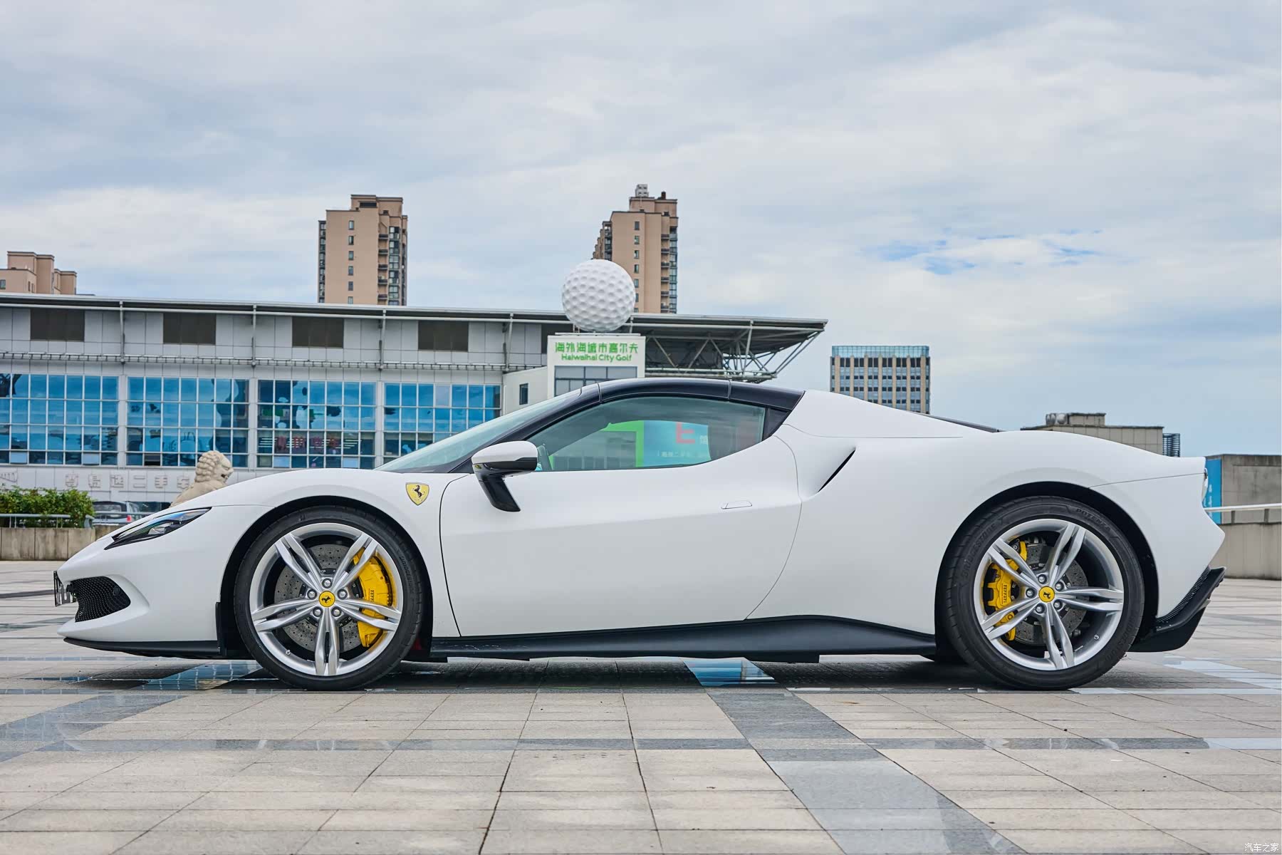 Ferrari 296, 2024 4