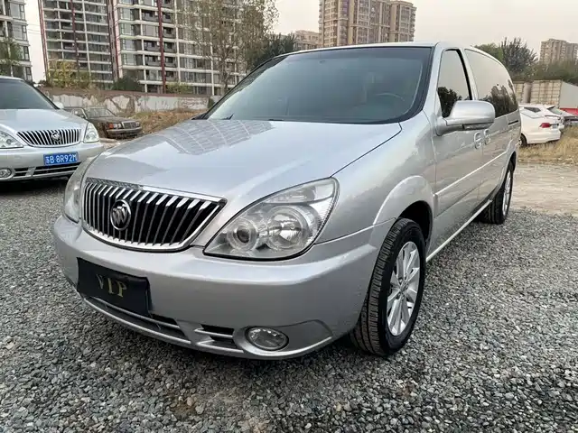 Buick GL8 2017 — купить из Китая под заказ