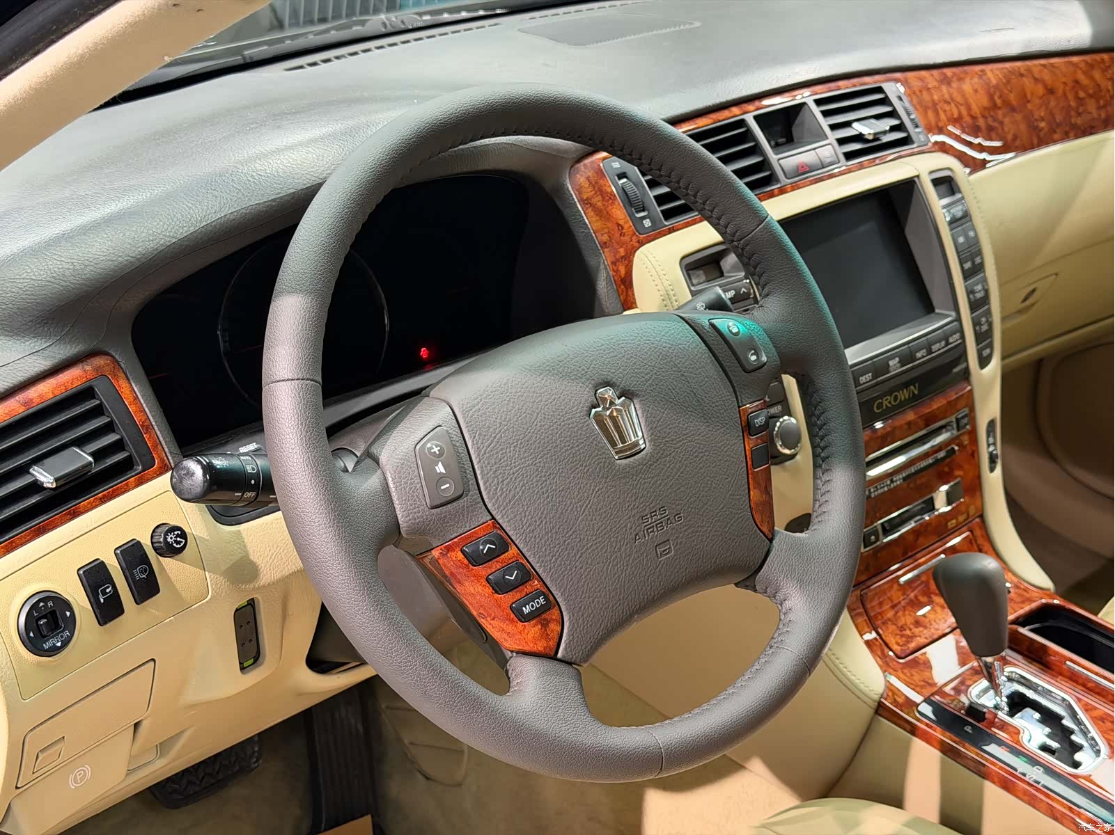 Toyota Crown, 2006 8