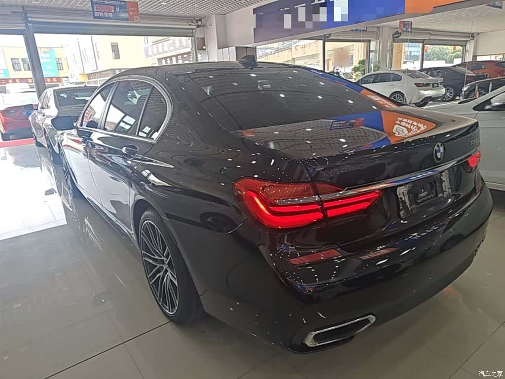BMW 7 Series, 2018 все фото