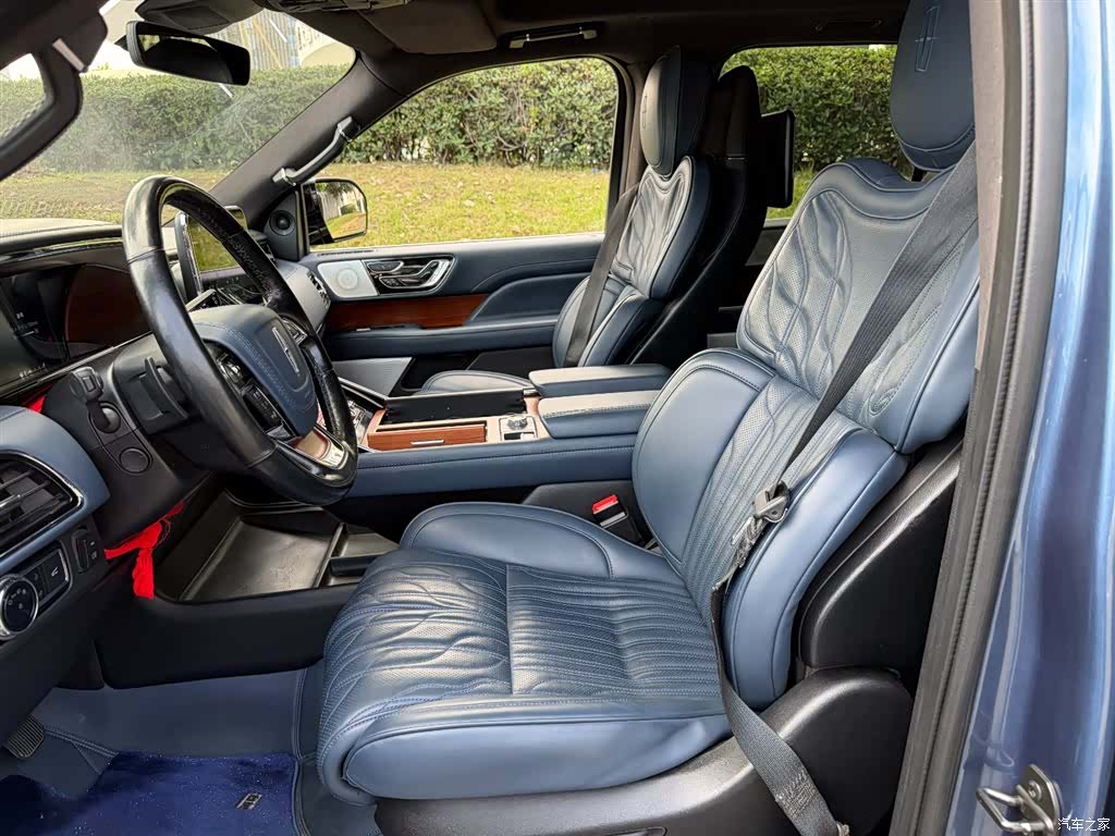 Lincoln Navigator, 2019 8
