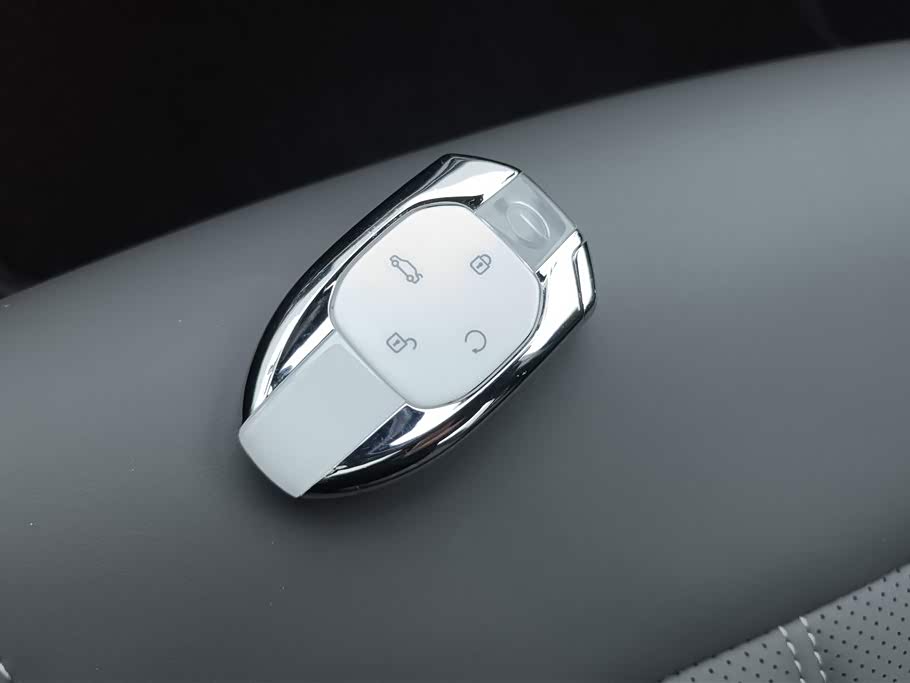 Trumpchi Shadow Leopard