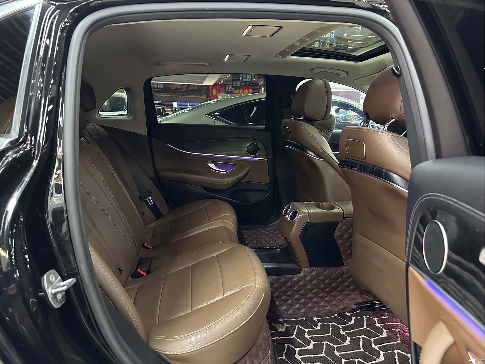 Mercedes-Benz E-Class, 2018 14