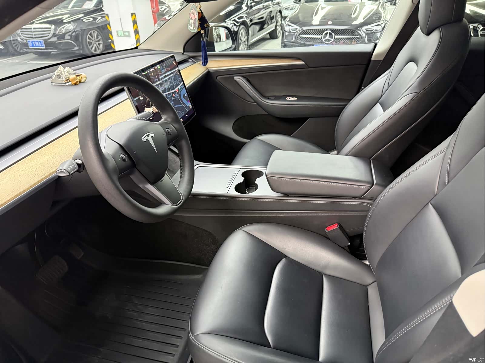 Tesla Model Y, 2021 4