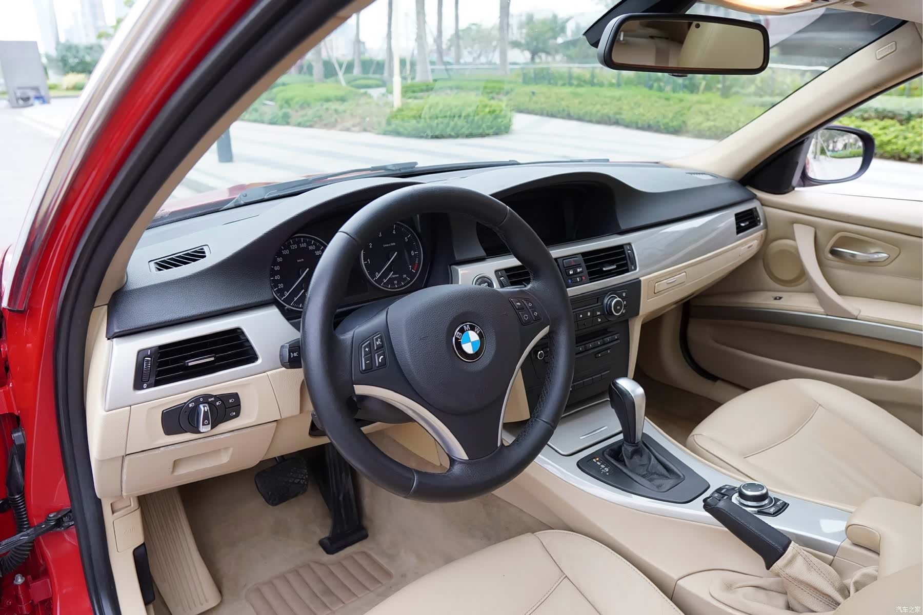 BMW 3 Series, 2011 13