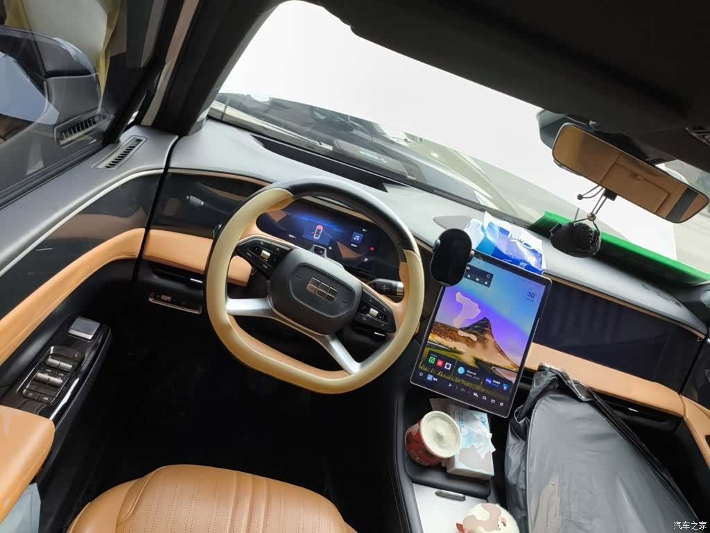 Geely Galaxy L7, 2023 3