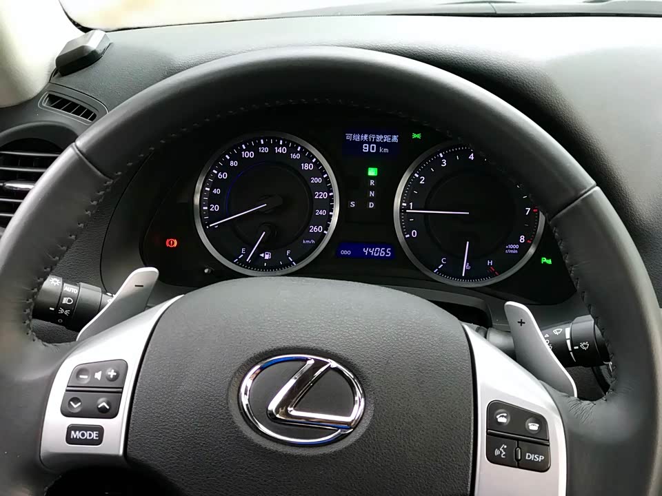 Lexus IS