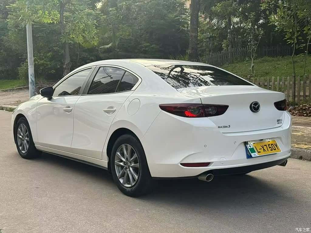 Mazda Mazda3, 2022 9