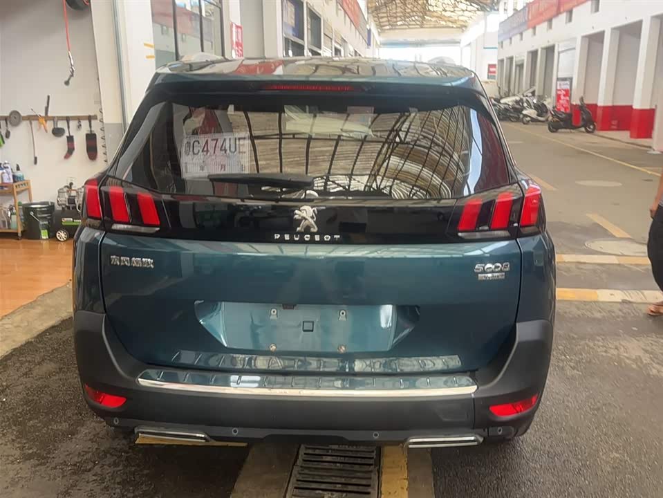Peugeot 5008