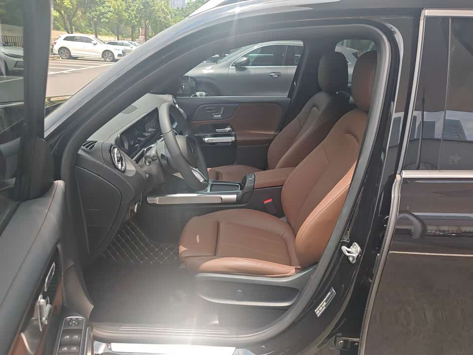Mercedes-Benz GLB Mercedes-Benz GLB