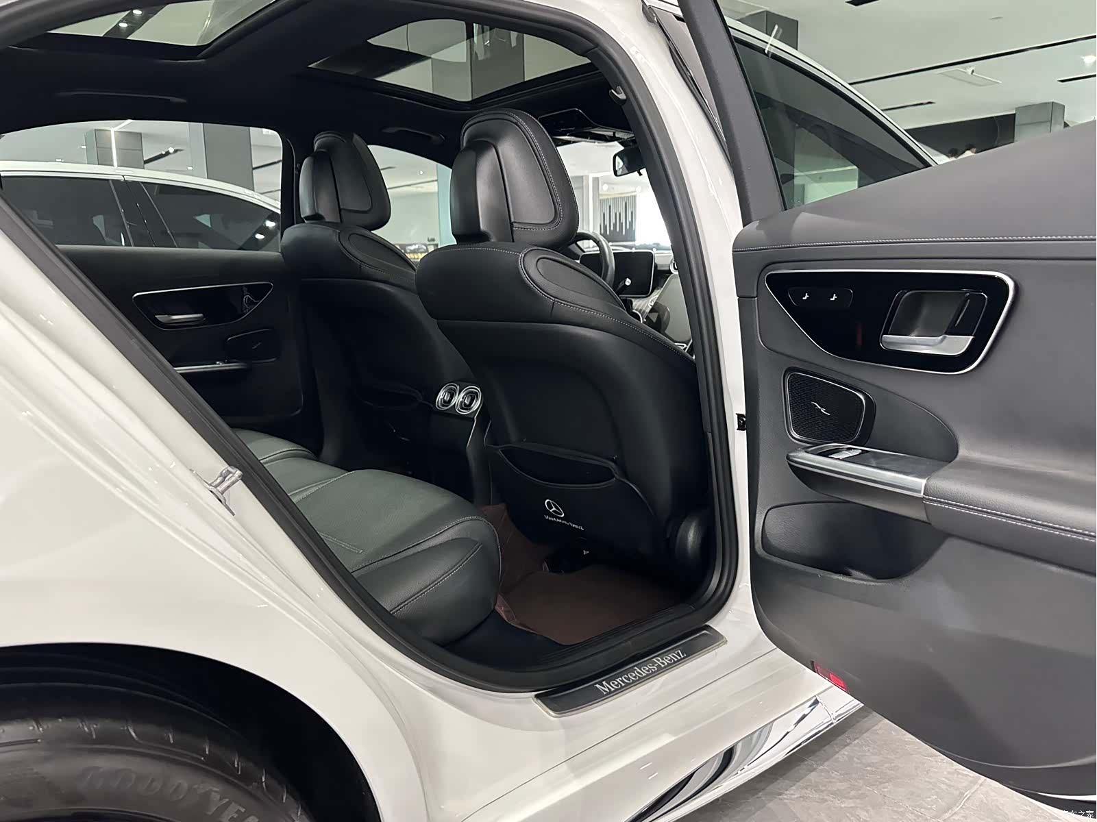 Mercedes-Benz C-Class, 2023 7