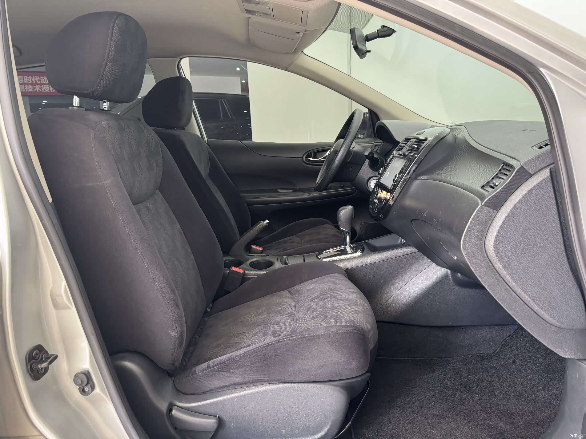 Nissan Tiida, 2014 4