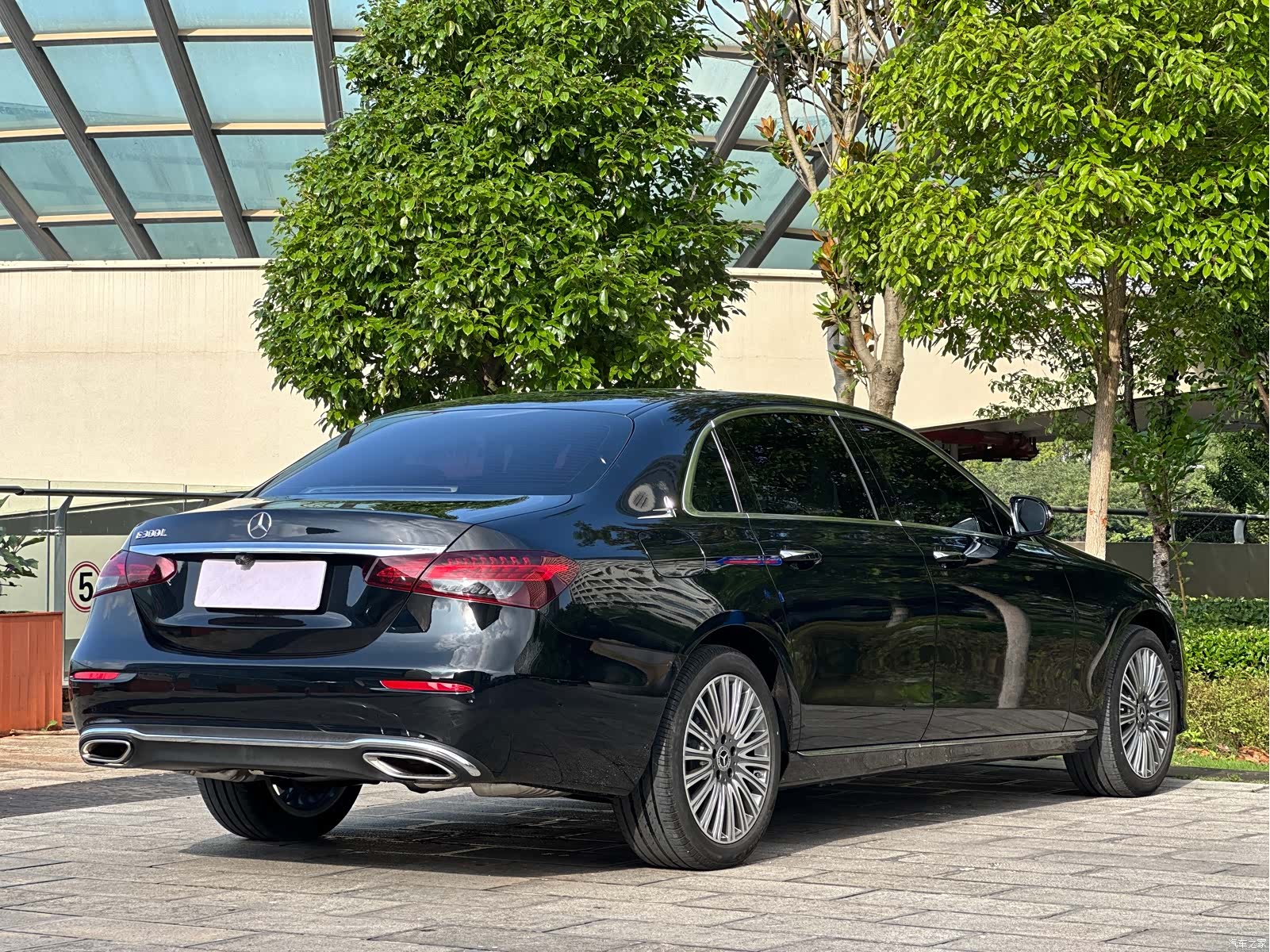 Mercedes-Benz E-Class, 2021 4