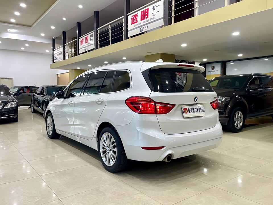 BMW 2 series multifunctional station wagon