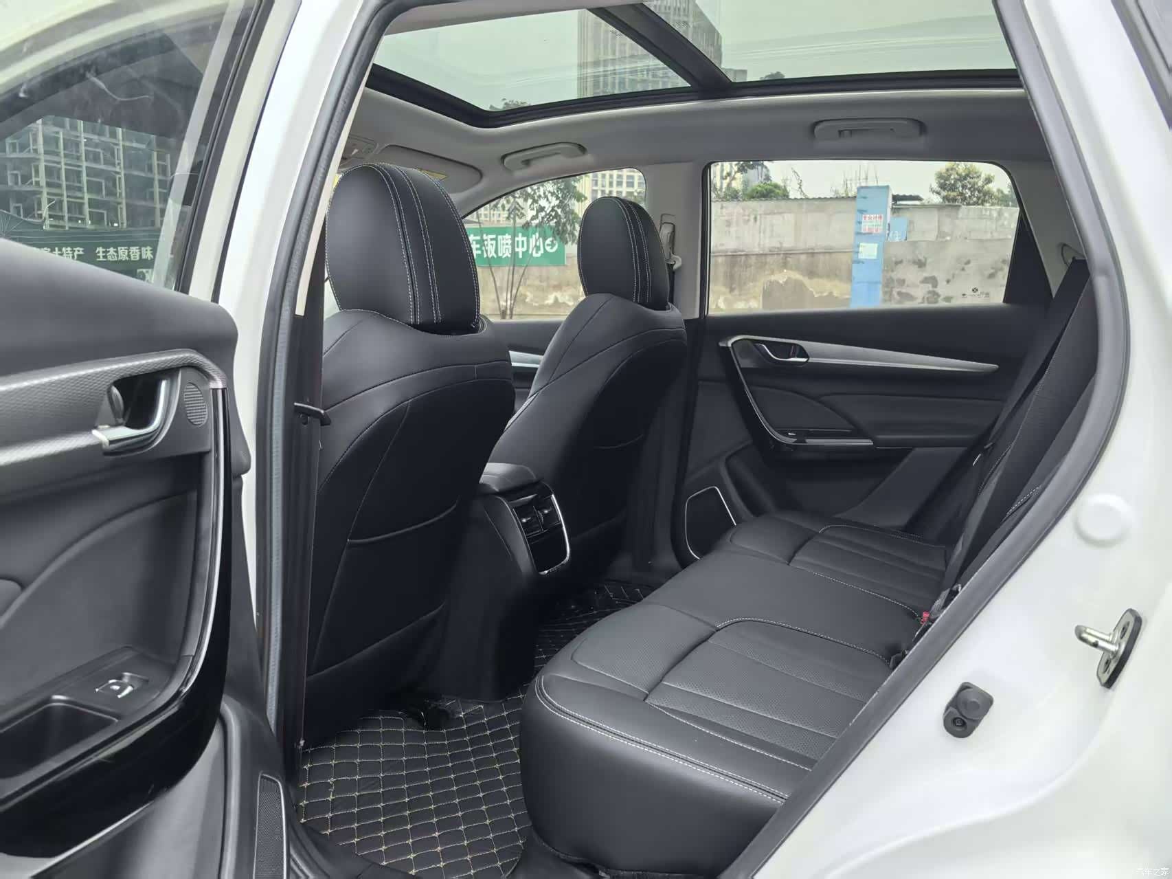 DongFeng AX7, 2020 12