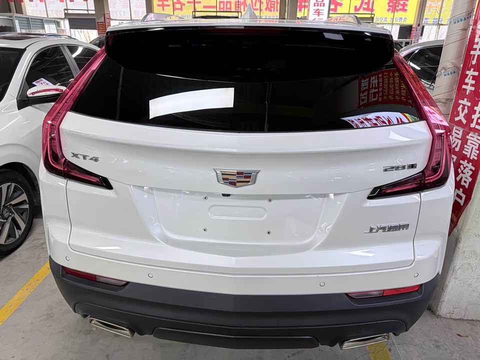 Cadillac XT4