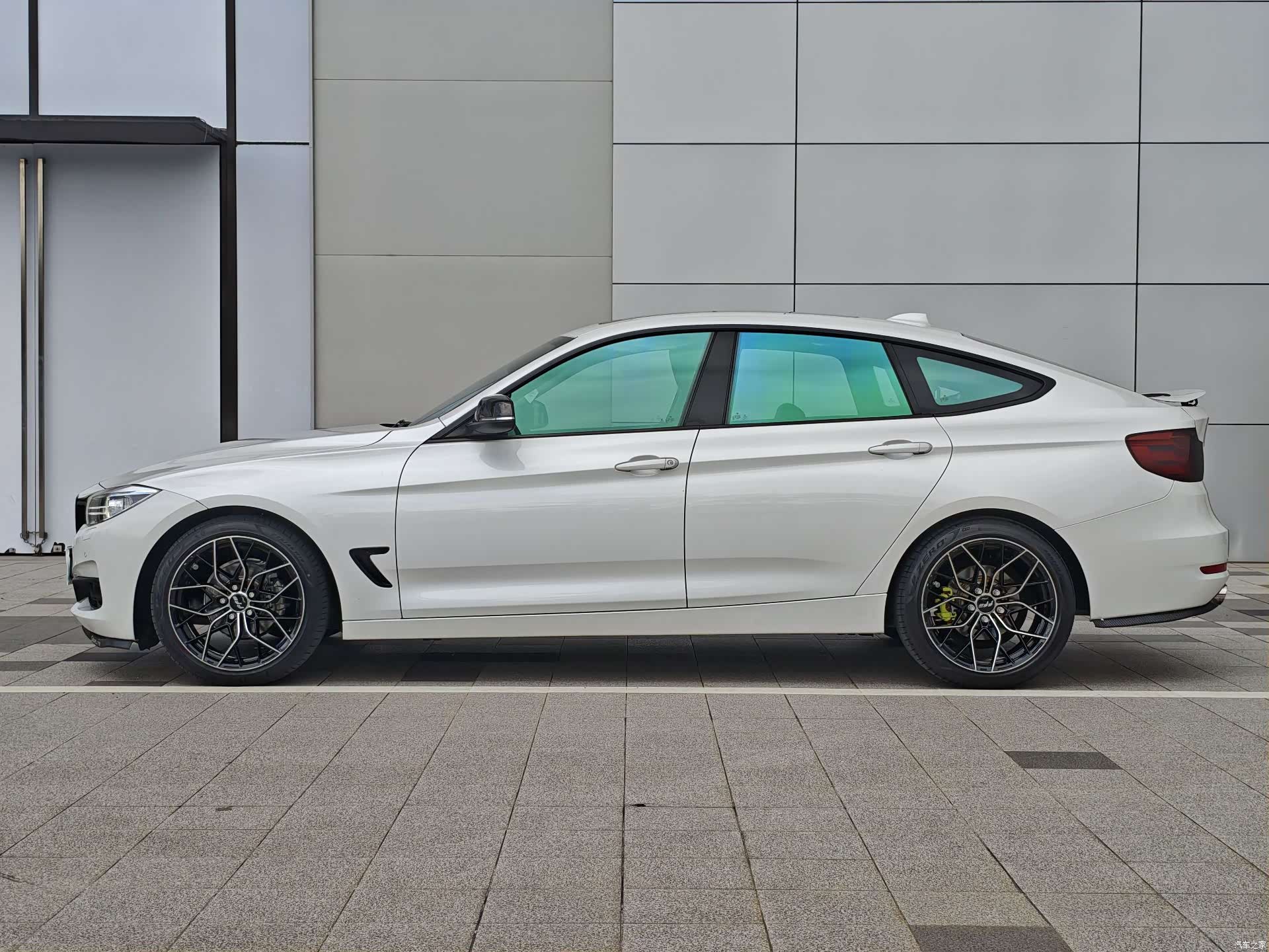 BMW 3 Series, 2016 21