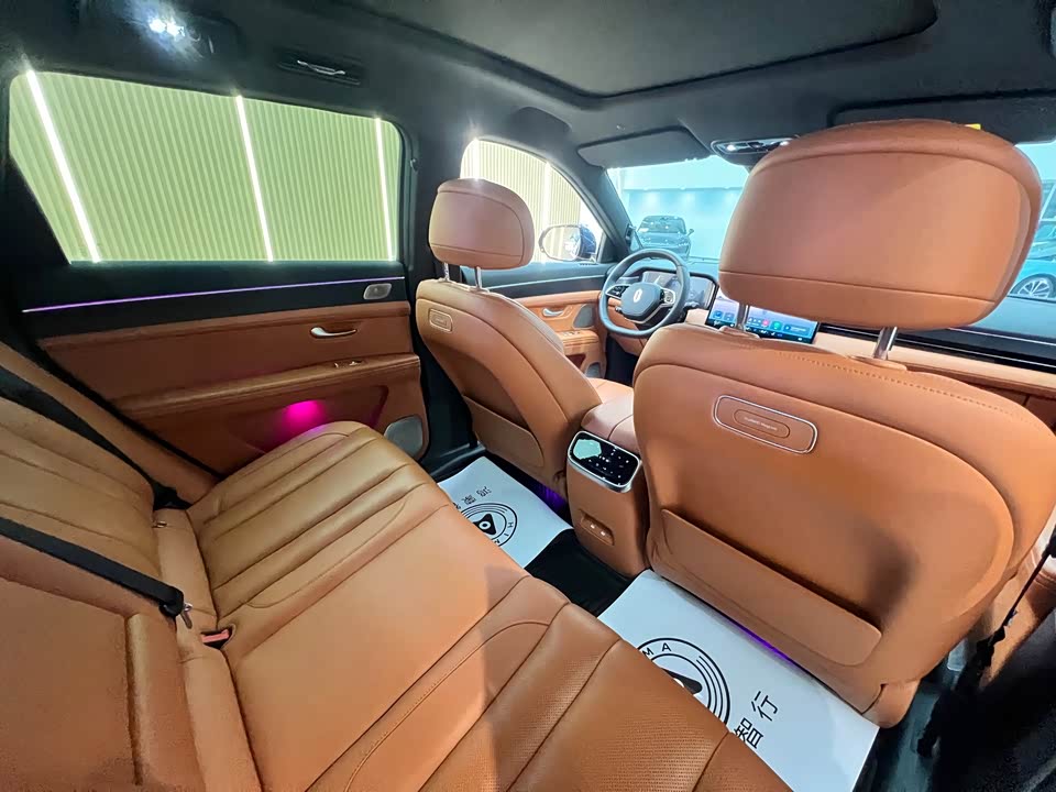 AITO Ask the world M7