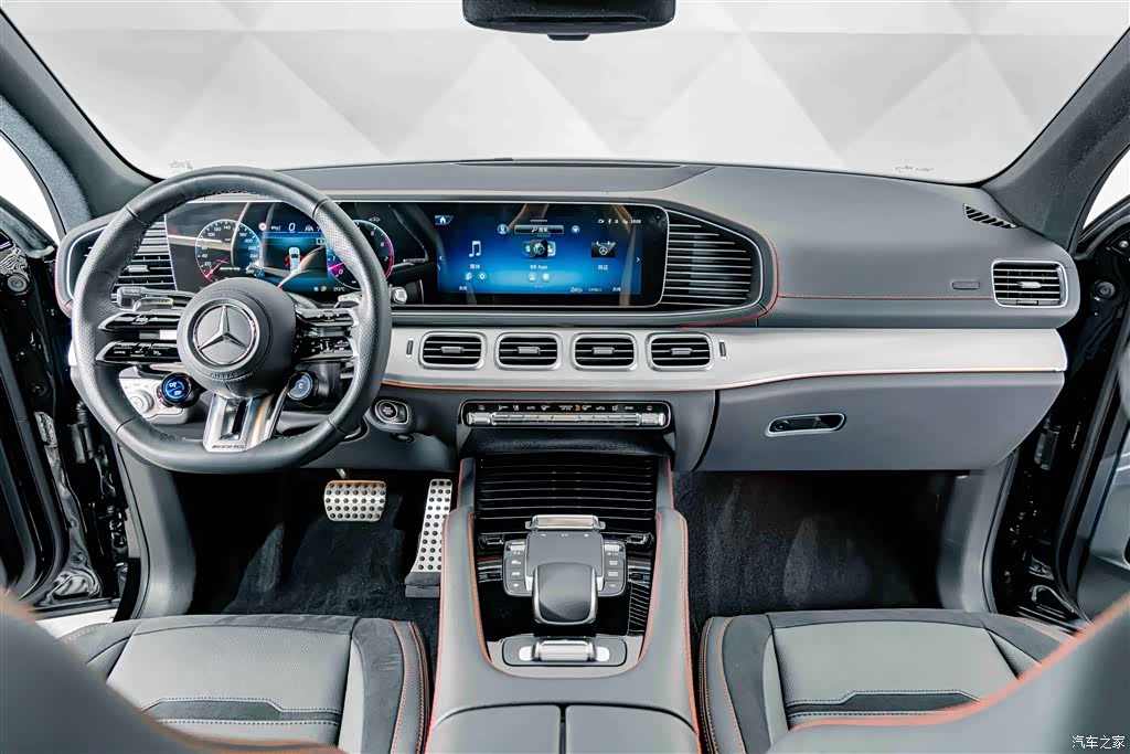 Mercedes-Benz GLE, 2025 12