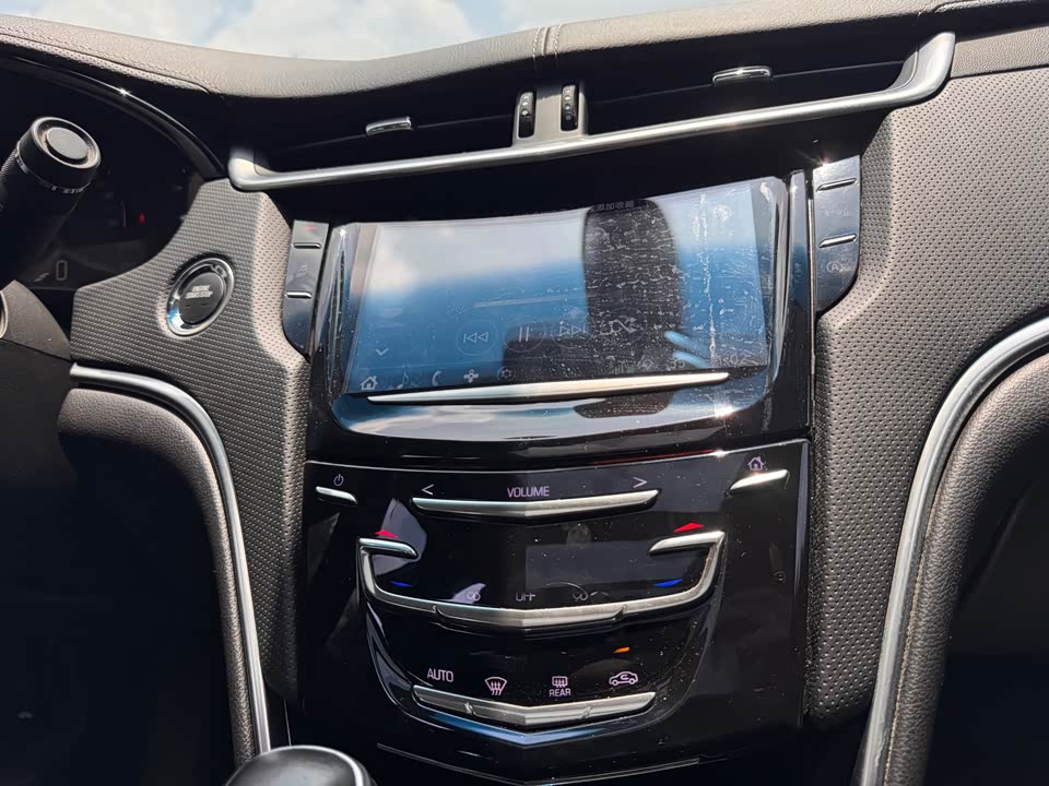 Cadillac XTS