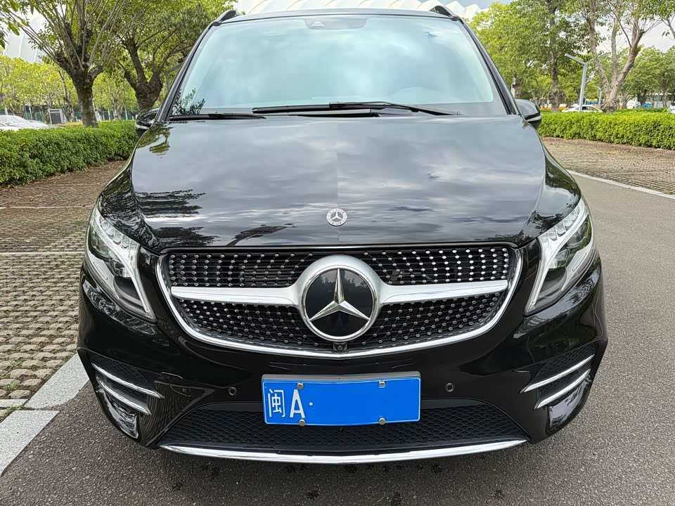 Mercedes-Benz V-class
