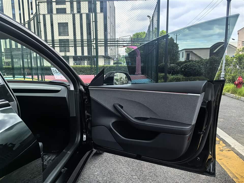 Tesla Model 3 Tesla Model 3