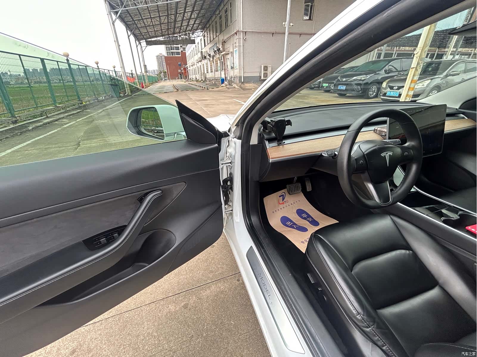 Tesla Model 3, 2020 14