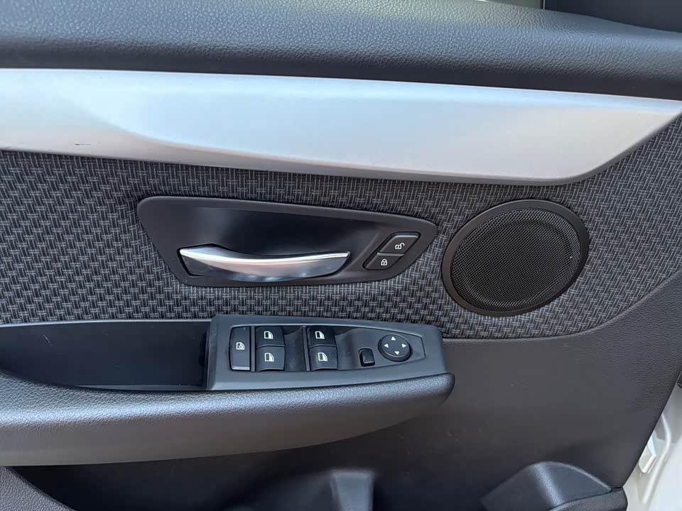 BMW 2 series station wagon