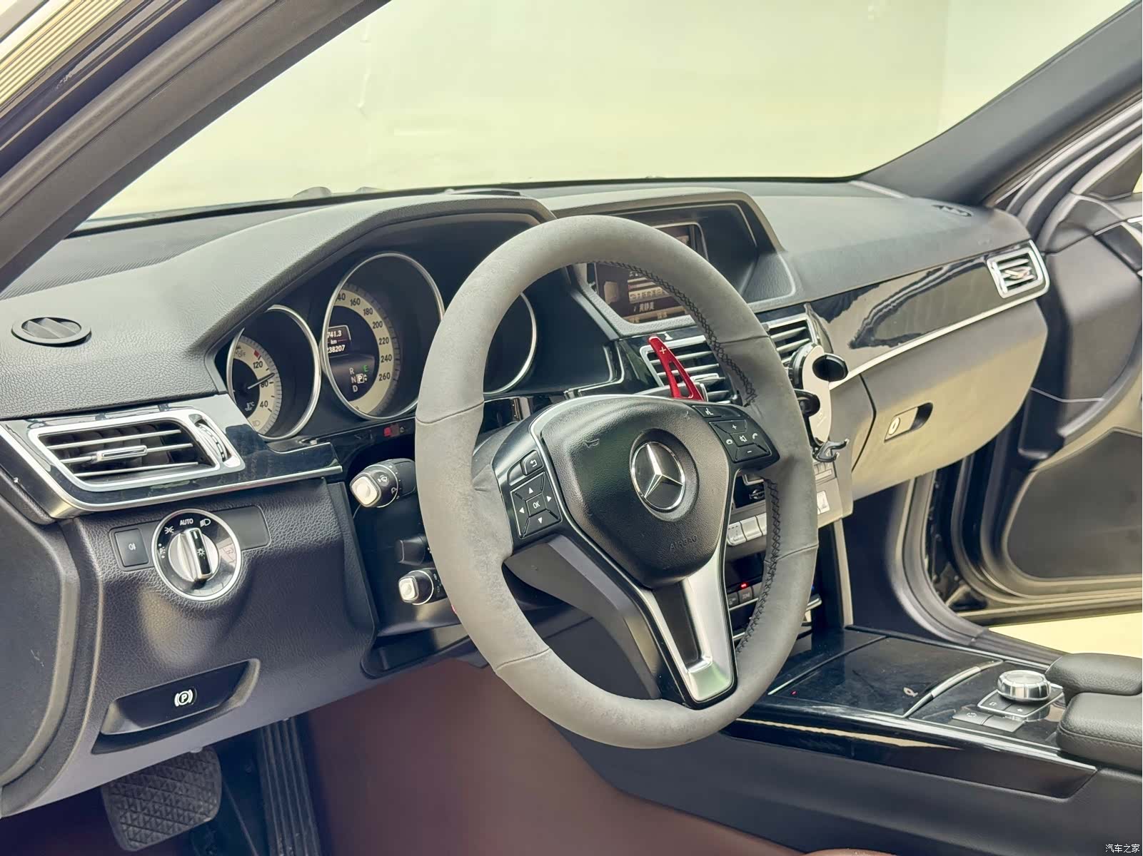 Mercedes-Benz E-Class, 2013 15
