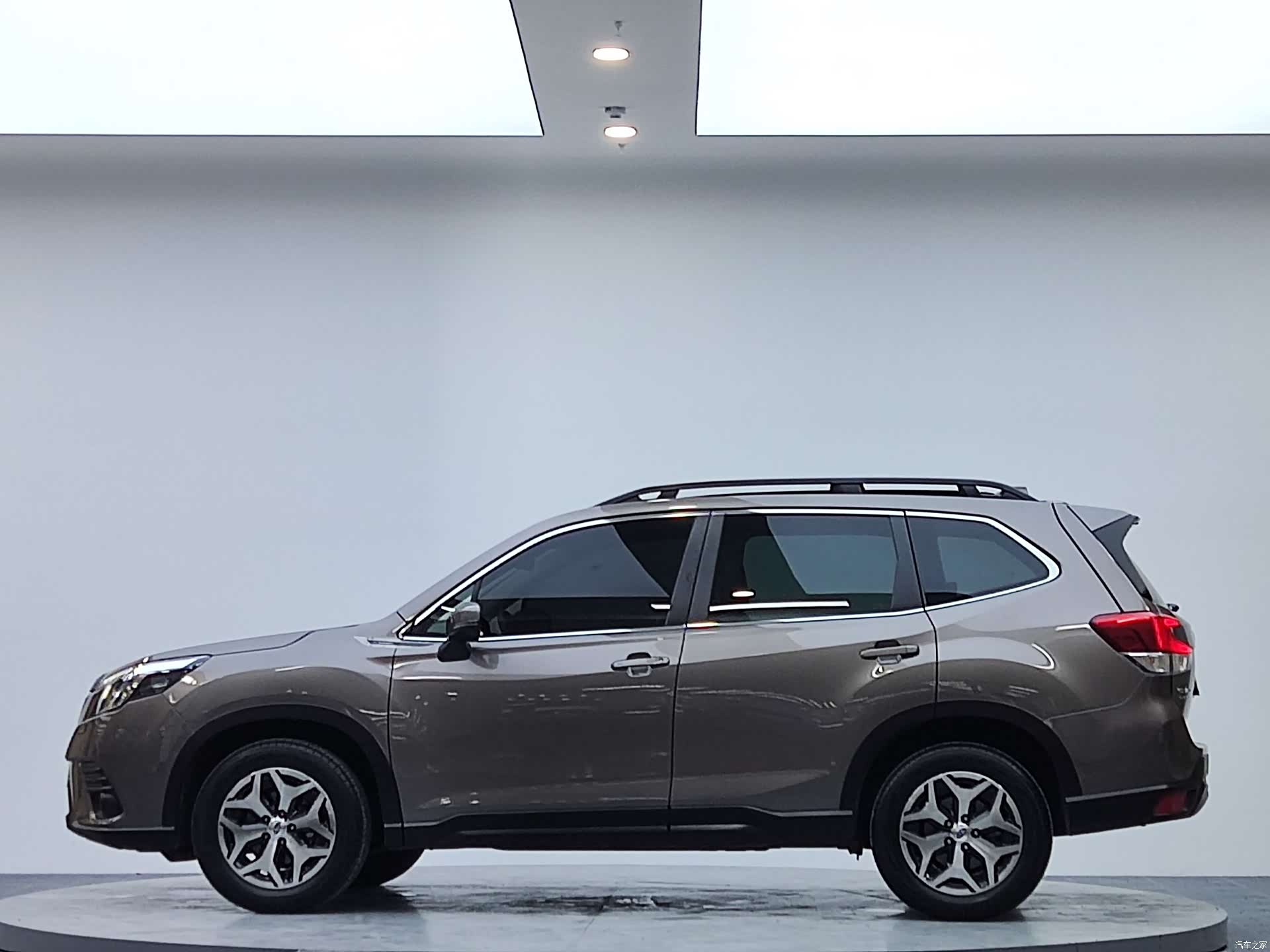 Subaru Forester, 2022 все фото