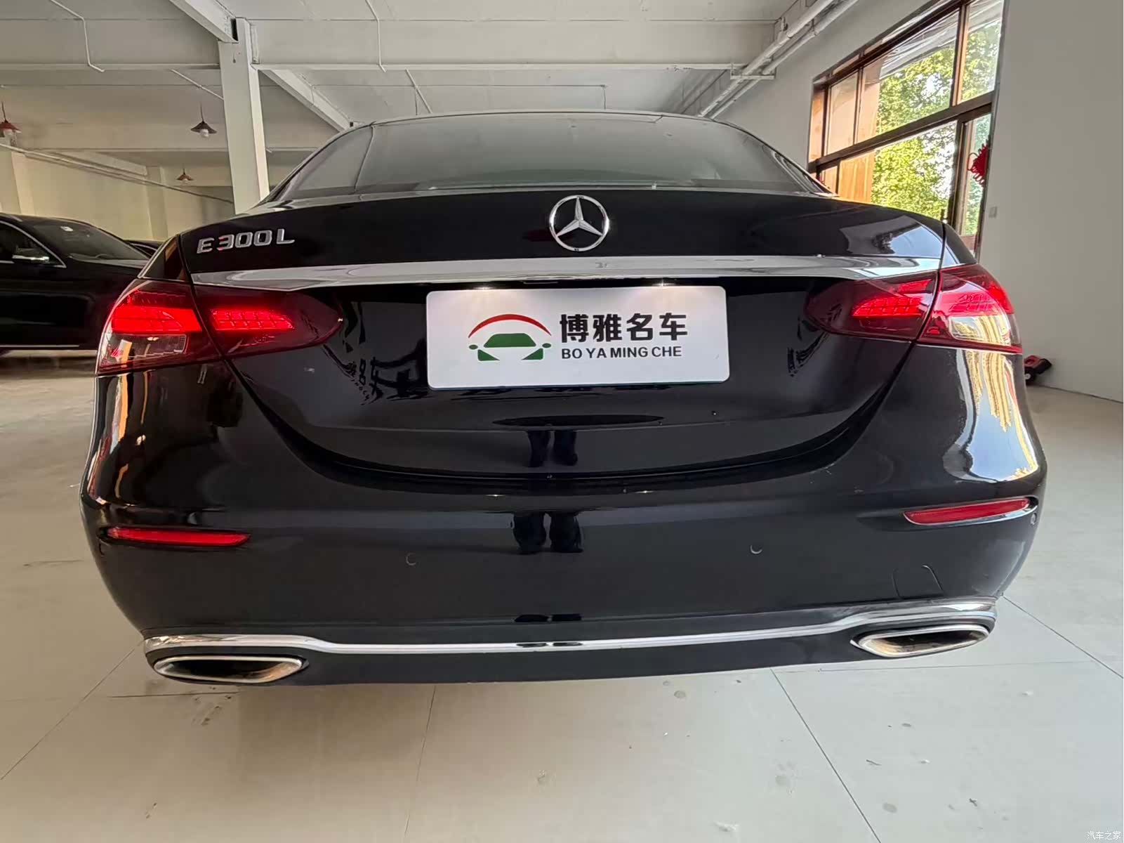 Mercedes-Benz E-Class, 2022 4