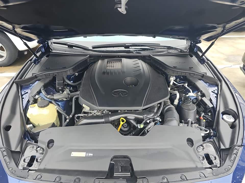 Infiniti Q50L