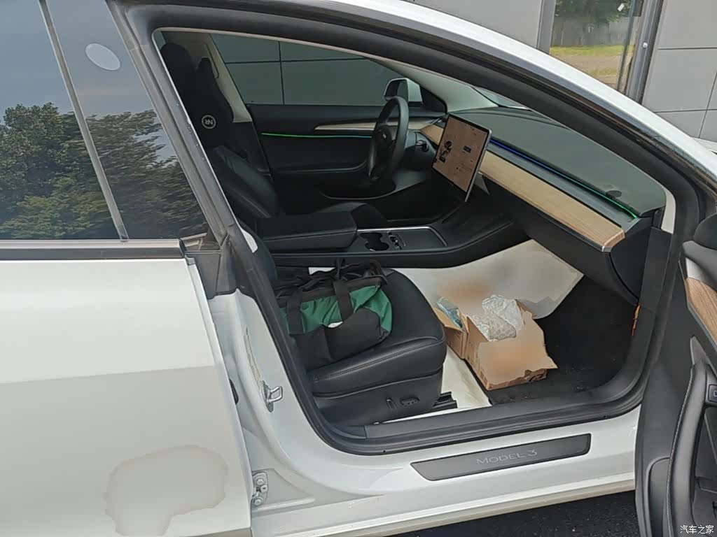 Tesla Model 3, 2023 25
