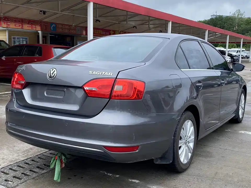 Volkswagen Sagitar