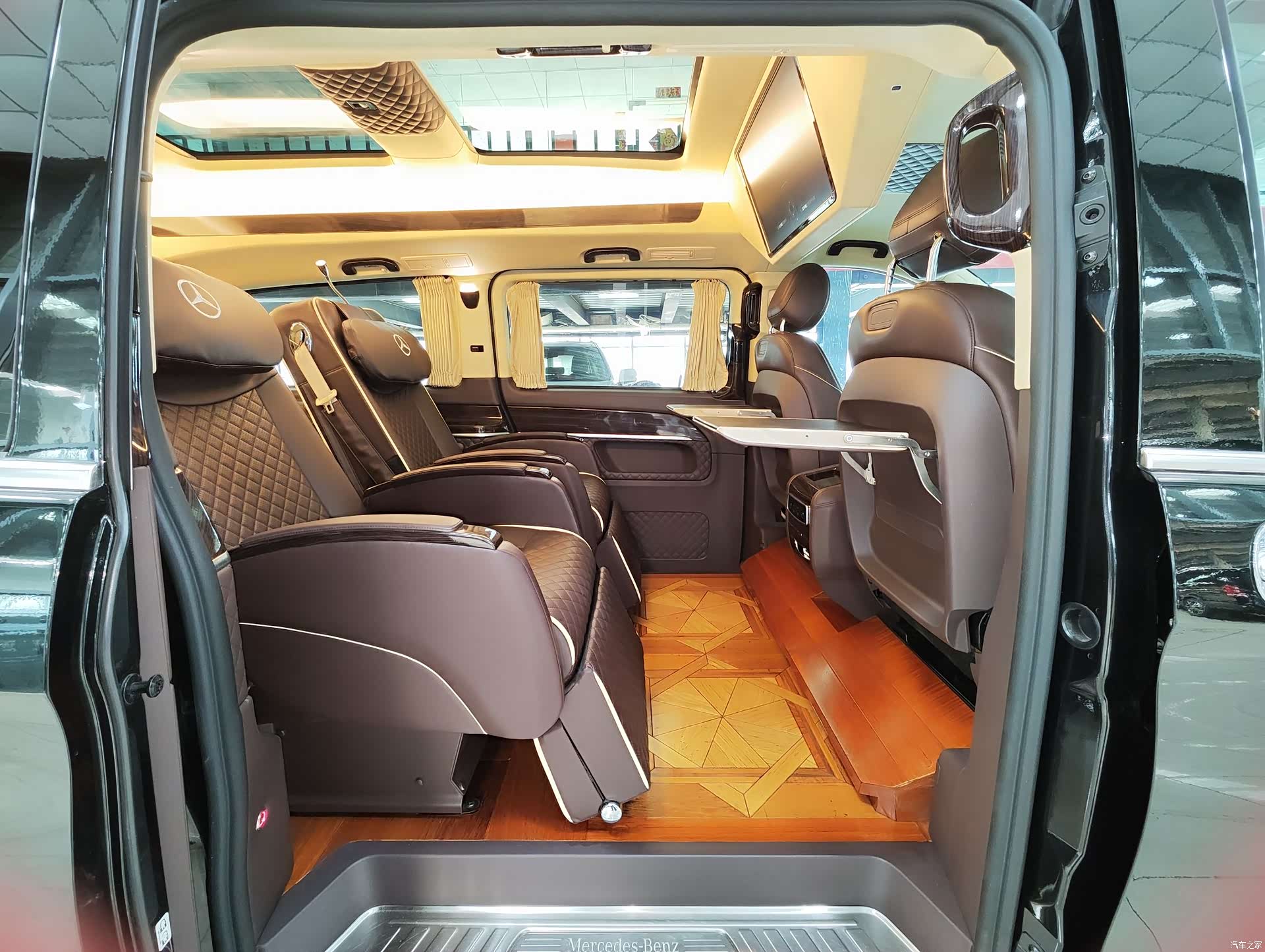 Mercedes-Benz V-Class, 2018 все фото