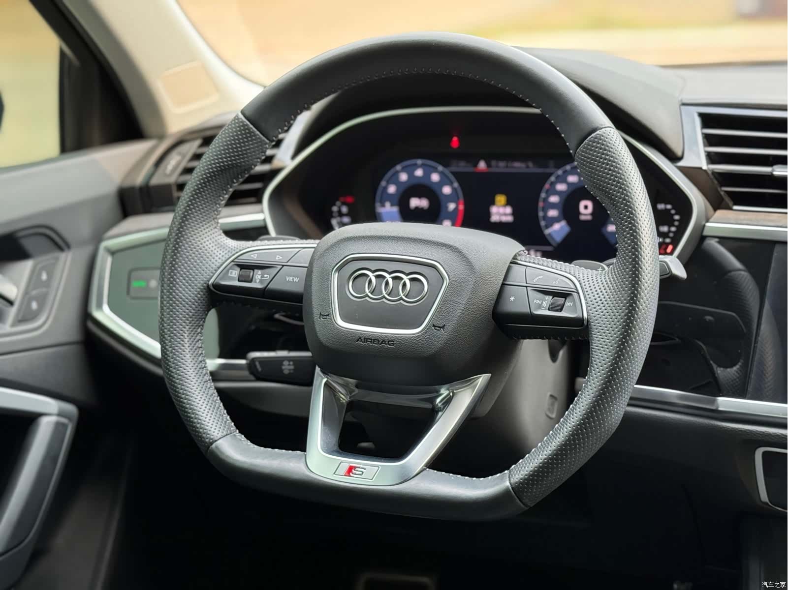 Audi Q3, 2021 13