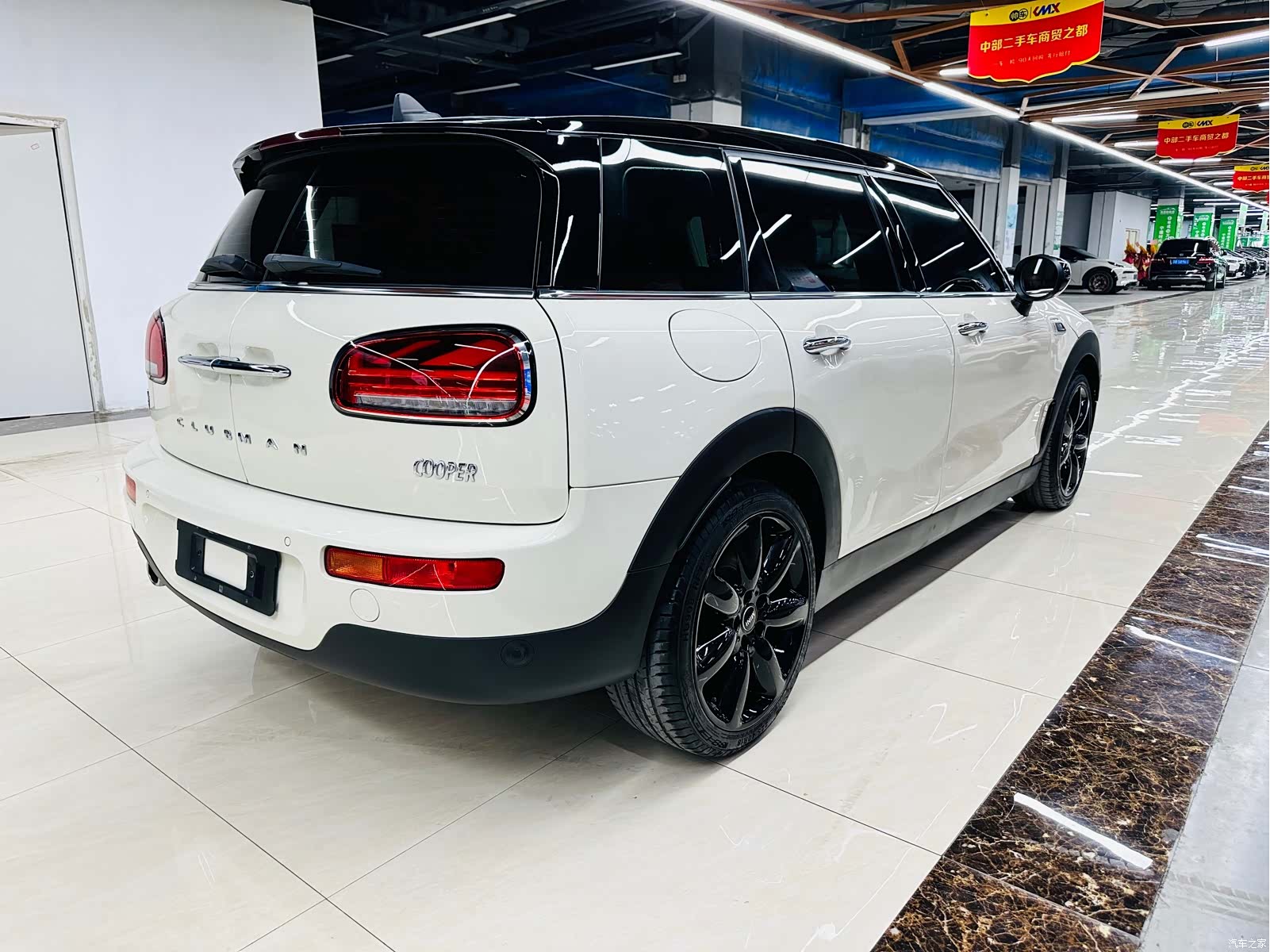 Mini Clubman, 2021 все фото