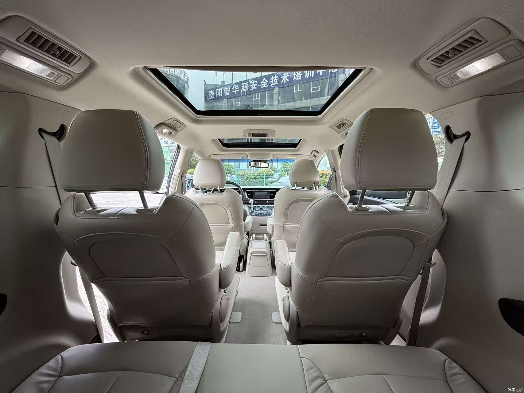 Buick GL8, 2016 16