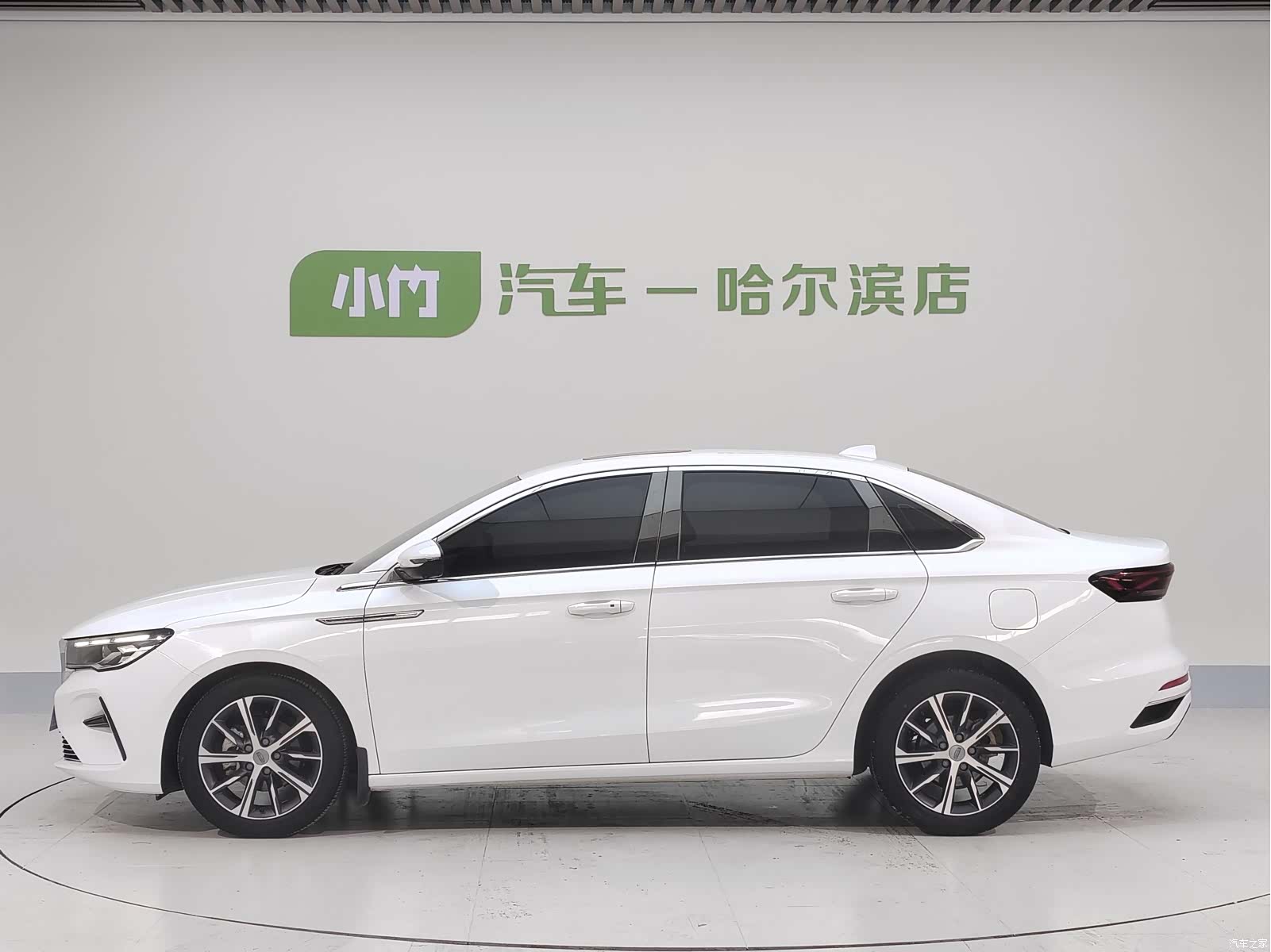 Geely Emgrand, 2022 4