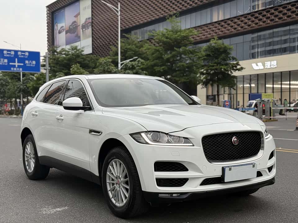 Jaguar F-PACE Jaguar F-PACE