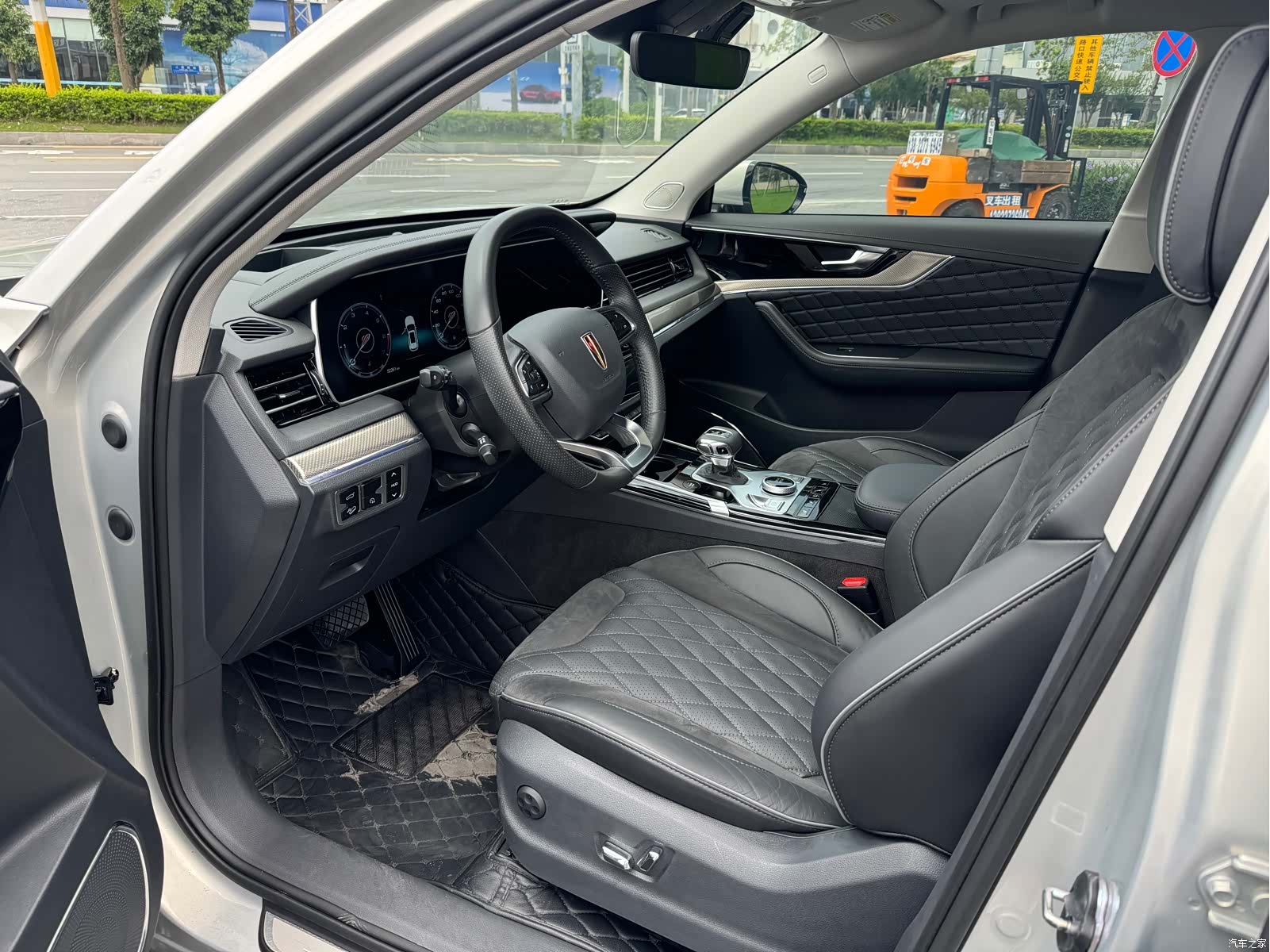 Hongqi HS5, 2021 6