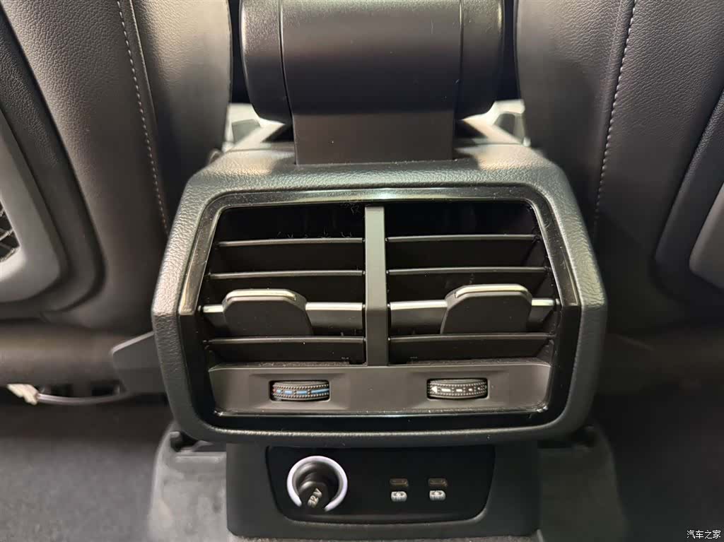 Audi Q3, 2023 19