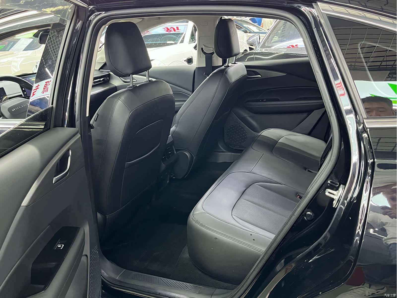 Wuling Starlight, 2024 8